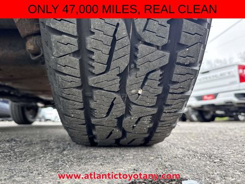 Used 2017 Jeep Wrangler Unlimited Sahara w/ Dual Top Group AWD/4WD image 36