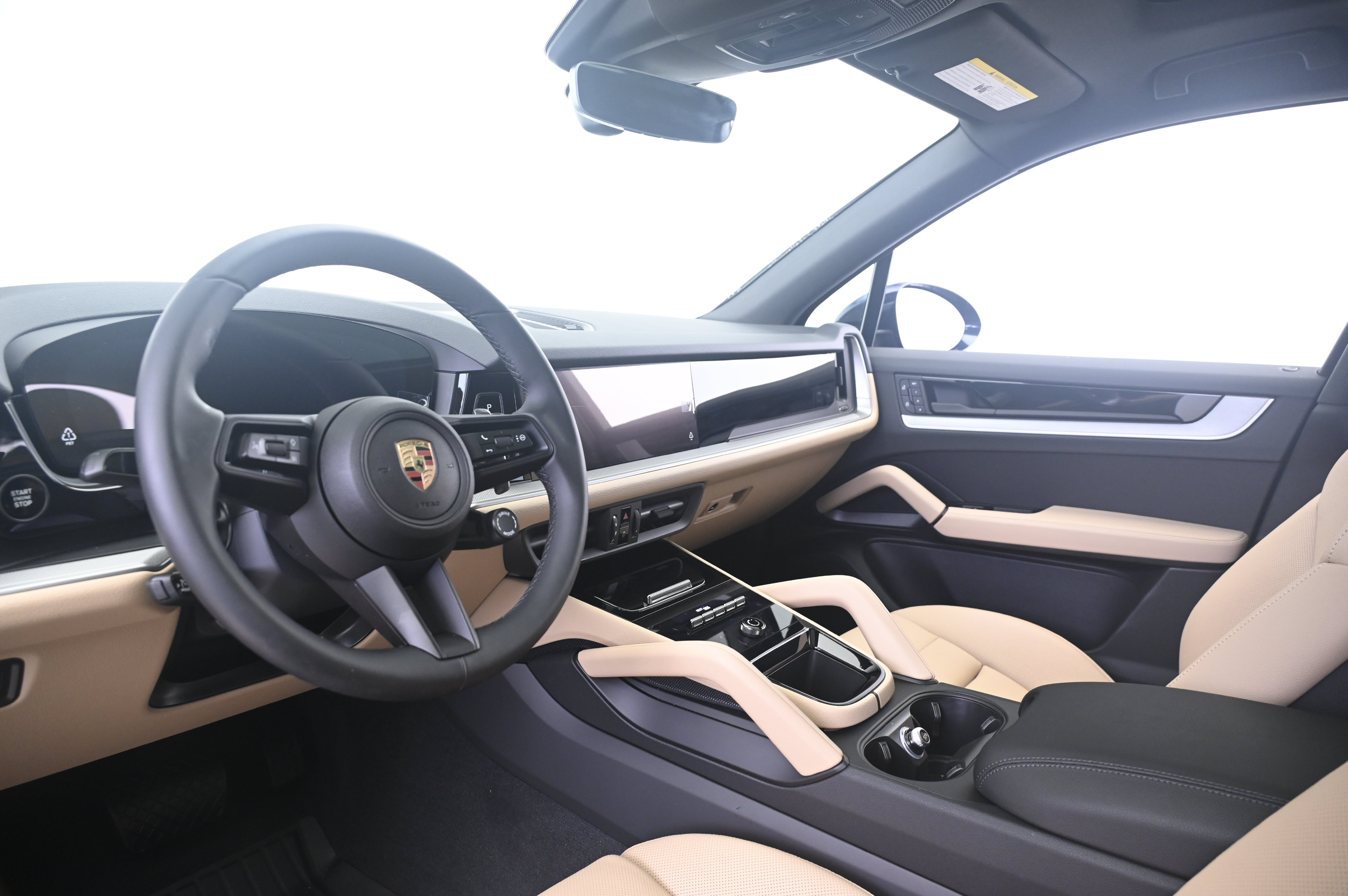 Certified 2026 Porsche Cayenne AWD/4WD image 4