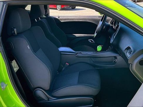 Used 2023 Dodge Challenger R/T w/ Blacktop Package image 26