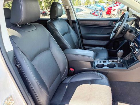 Used 2019 Subaru Outback 3.6R Limited w/ Popular Package #2 AWD/4WD image 16