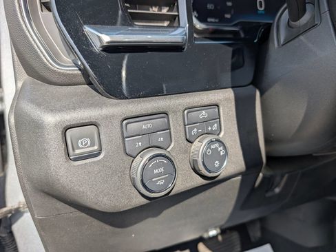 Used 2024 Chevrolet Silverado 1500 LT AWD/4WD image 12
