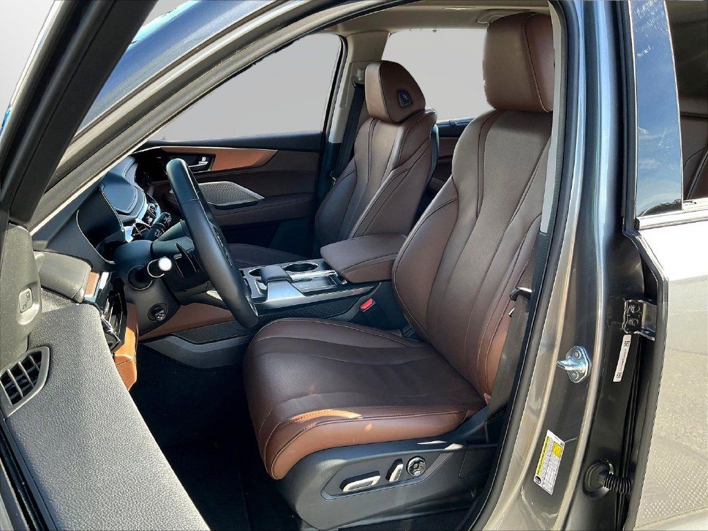 Certified 2024 Acura MDX w/ Technology Package AWD/4WD image 23