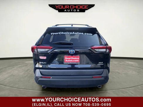 Used 2020 Toyota RAV4 XLE w/ Convenience Package AWD/4WD image 4