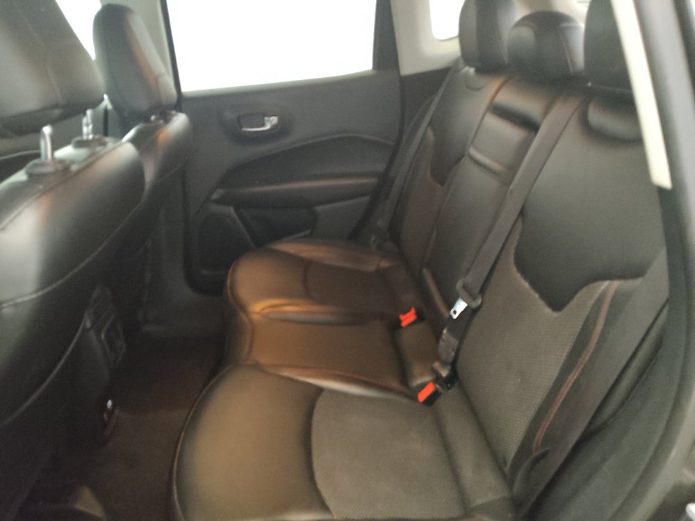 Used 2019 Jeep Compass Trailhawk AWD/4WD image 18