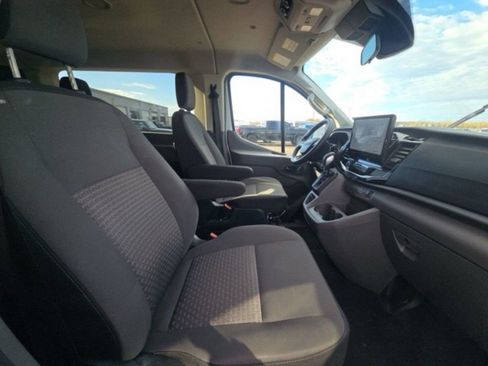 Used 2023 Ford Transit 350 XLT image 9