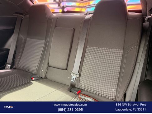 Used 2017 Dodge Challenger R/T w/ Driver Convenience Group image 13