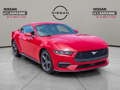 Used 2024 Ford Mustang Premium RWD image 3