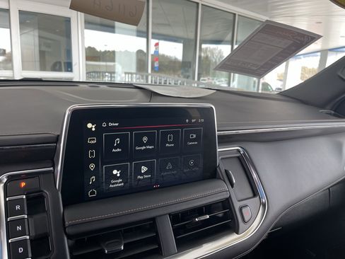 Used 2024 GMC Yukon AT4 w/ AT4 Premium Package image 13