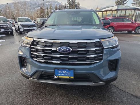 Certified 2025 Ford Explorer Active image 3