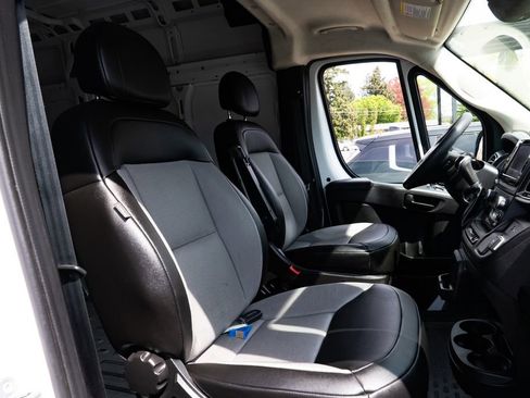 Used 2023 RAM ProMaster 2500 FWD image 21