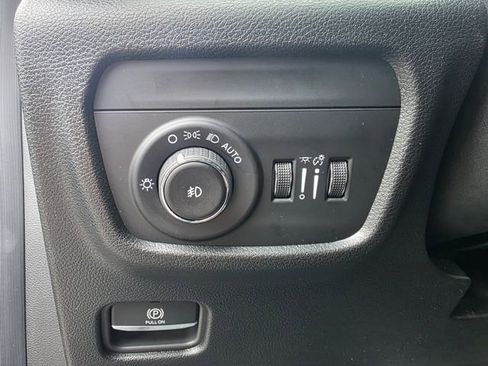 New 2025 Jeep Grand Cherokee L Limited w/ Trailer Tow Package image 15