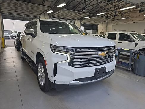 Used 2023 Chevrolet Suburban Premier AWD/4WD image 1