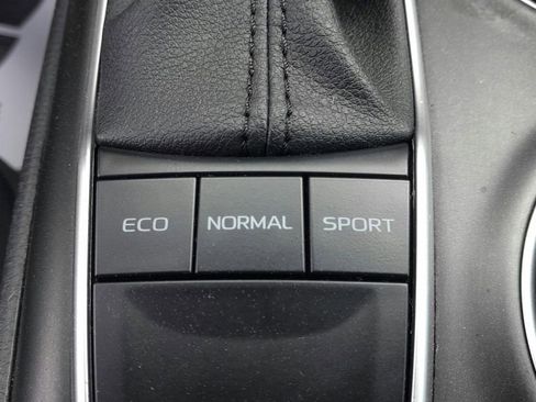 Used 2023 Toyota Camry LE FWD image 27