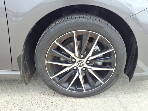 Used 2024 Toyota Camry SE w/ Audio Upgrade Package FWD image 9