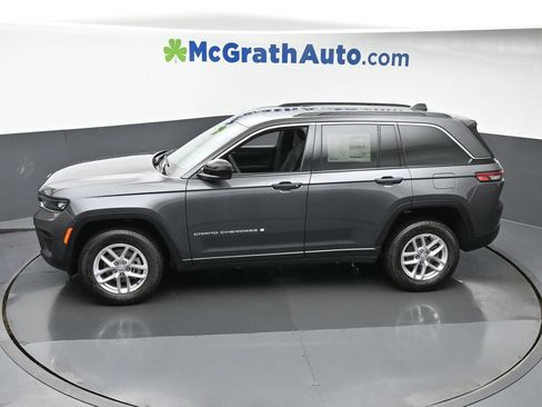 Used 2025 Jeep Grand Cherokee Laredo X w/ Luxury Tech Group I AWD/4WD image 26