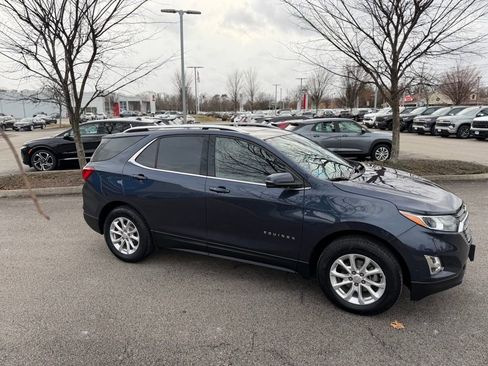 Used 2019 Chevrolet Equinox LT w/ Sun & Navigation Package image 4
