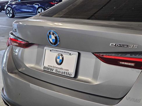 Used 2023 BMW i4 eDrive35 w/ Premium Package RWD image 7