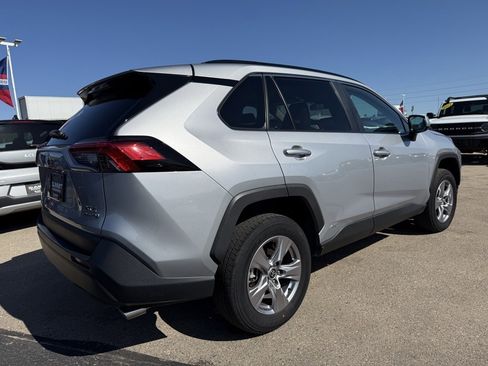 Used 2024 Toyota RAV4 XLE image 4