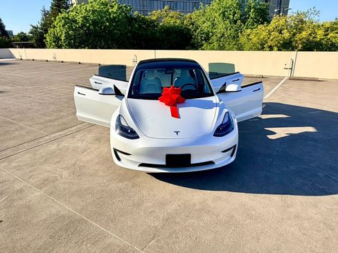 Used 2023 Tesla Model 3 Standard Range RWD image 40