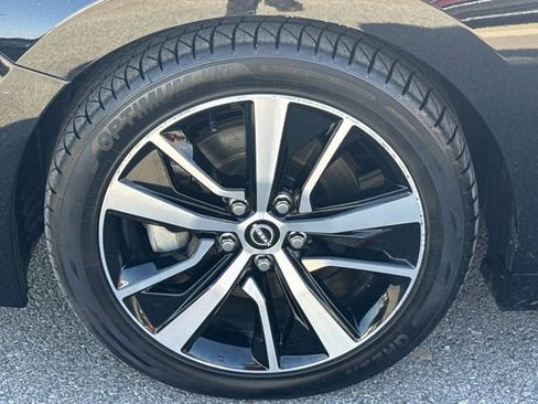 Used 2023 Nissan Maxima SV w/ Floor Mat Group image 23