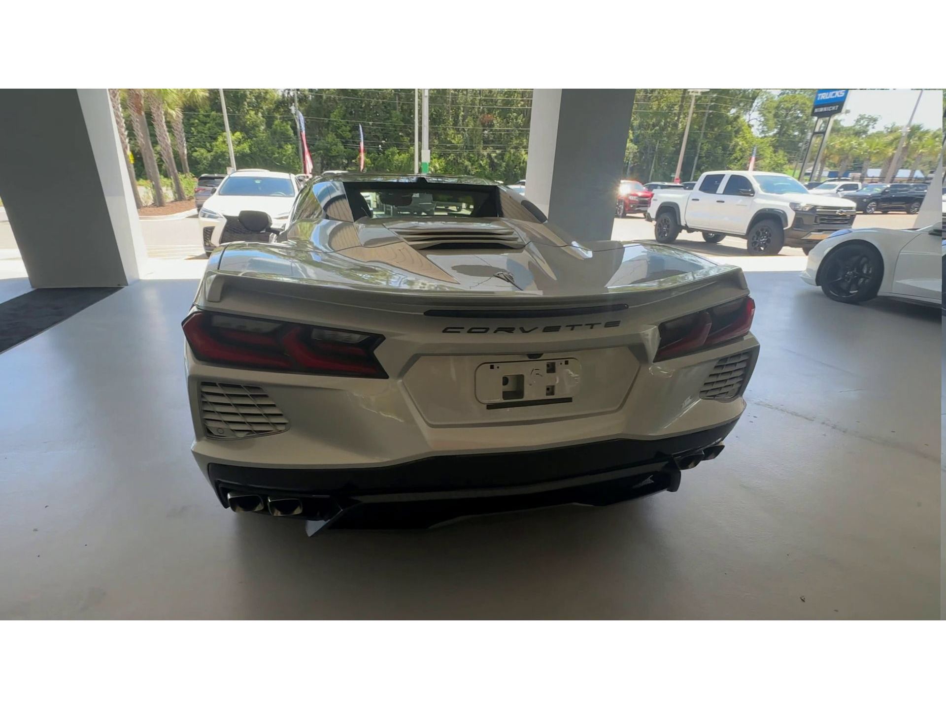 Used 2024 Chevrolet Corvette Stingray Premium Conv w/ Battery Protection Package RWD image 3