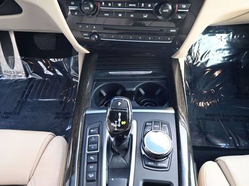 Used 2017 BMW X5 xDrive50i AWD/4WD image 25