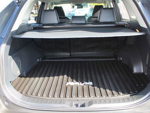 Certified 2021 Toyota RAV4 Limited FWD image 21