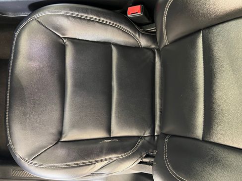 Used 2020 Ford Explorer XLT w/ Equipment Group 202A image 20