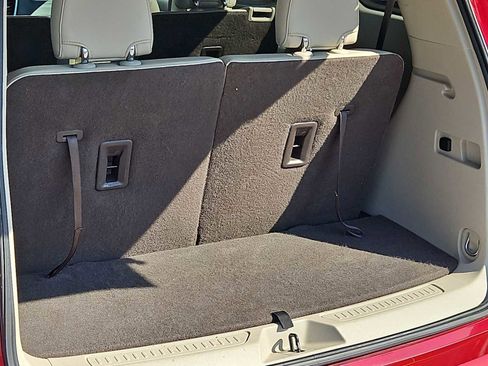Used 2019 GMC Acadia Denali w/ Technology Package FWD image 23