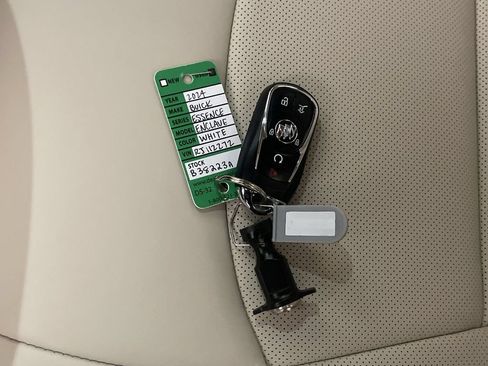 Used 2024 Buick Enclave Essence w/ Trailering Package, 5000 lbs. FWD image 27