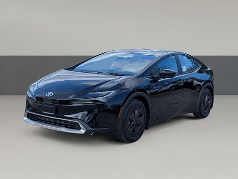 New 2026 Toyota Prius Plug-In Hybrid image 3