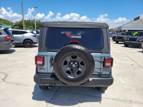 Used 2026 Jeep Wrangler Unlimited Sport AWD/4WD image 4