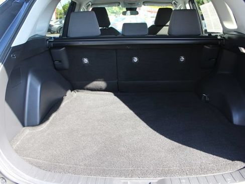 Certified 2022 Toyota RAV4 XLE FWD image 28