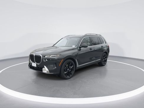 New 2026 BMW X7 xDrive40i w/ Premium Package image 4