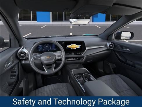 New 2026 Chevrolet Equinox LT w/ Safety and Technology Package FWD image 17
