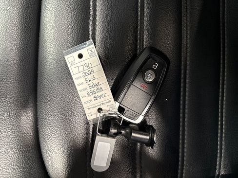 Used 2024 Ford Edge SEL AWD/4WD image 22