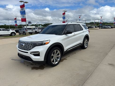 Used 2020 Ford Explorer Platinum w/ Premium Technology Package AWD/4WD image 1