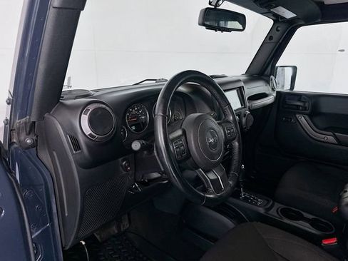 Used 2018 Jeep Wrangler Unlimited Sport S image 9