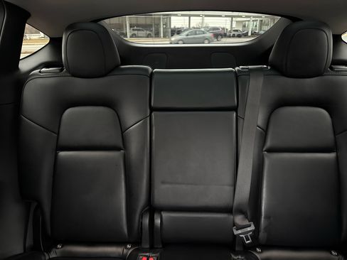 Used 2022 Tesla Model Y Performance image 47