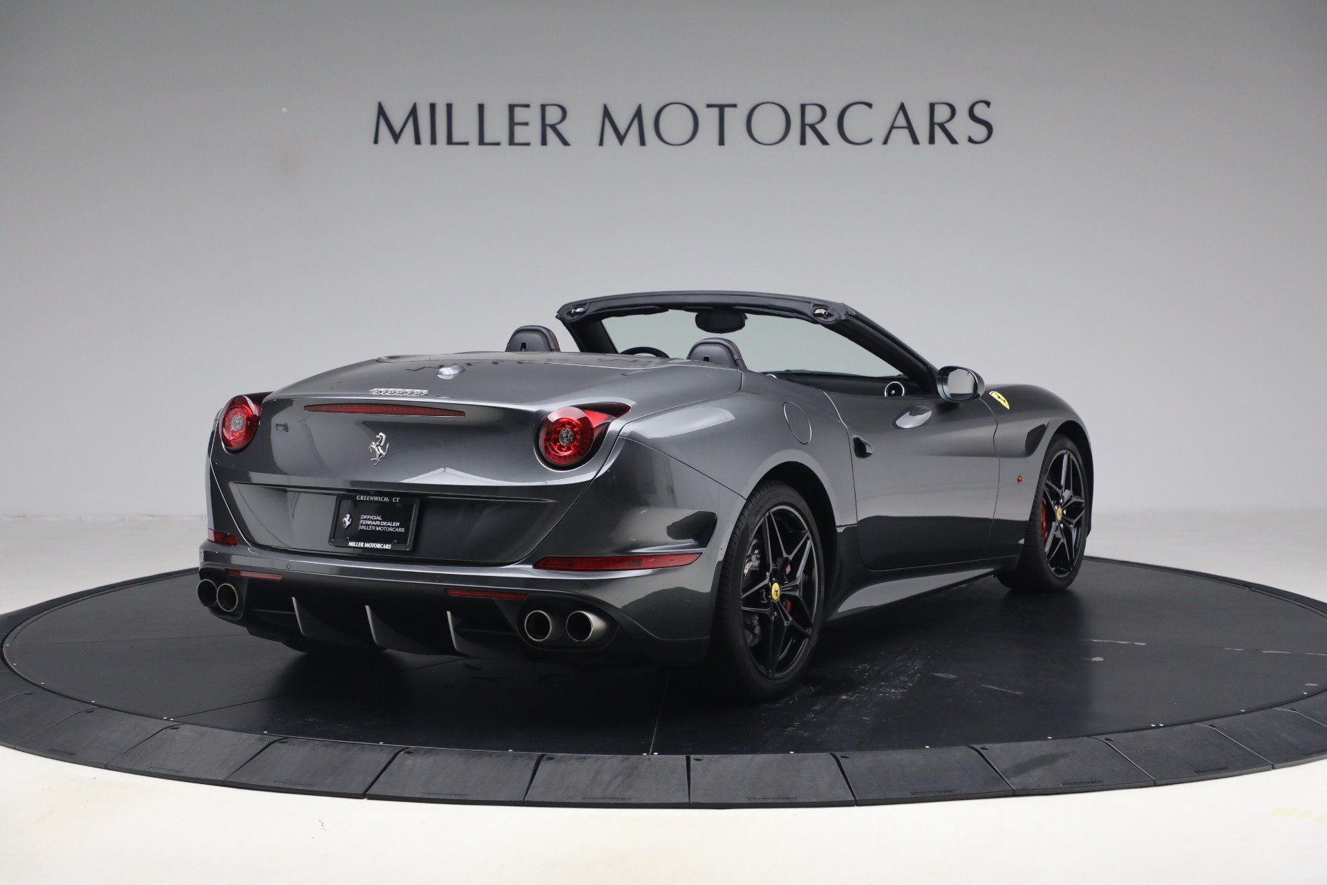 Certified 2015 Ferrari California T RWD image 8