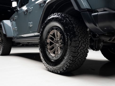 Used 2024 Jeep Wrangler Unlimited Rubicon 392 image 85