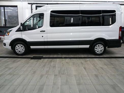 Used 2025 Ford Transit 350 XLT RWD image 3