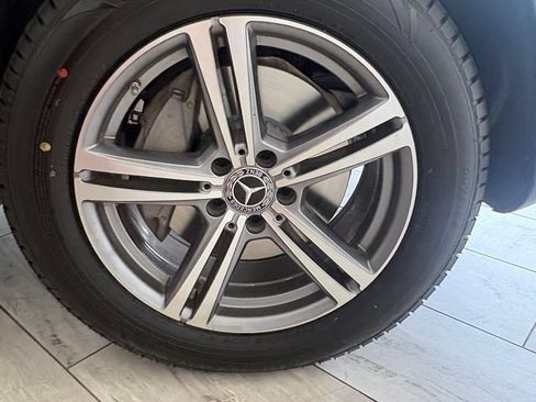 Used 2021 Mercedes-Benz GLC 300 4MATIC image 8