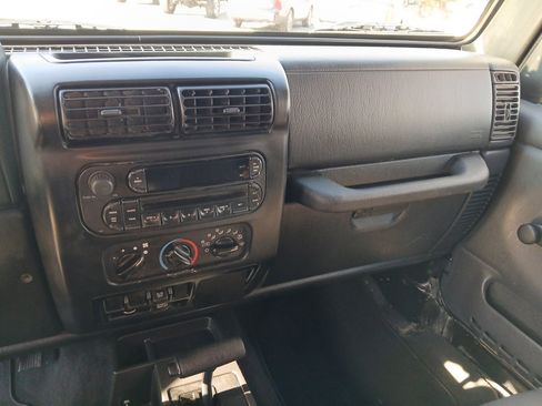 Used 2006 Jeep Wrangler X image 17