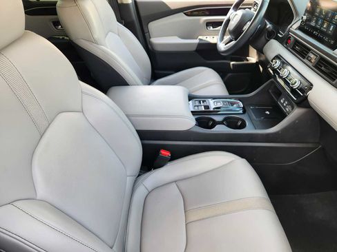 Certified 2023 Honda Pilot EX-L image 13