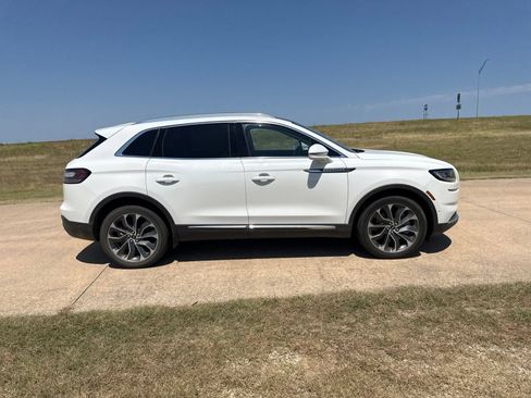 Used 2021 Lincoln Nautilus Reserve w/ Equipment Group 201A FWD image 16