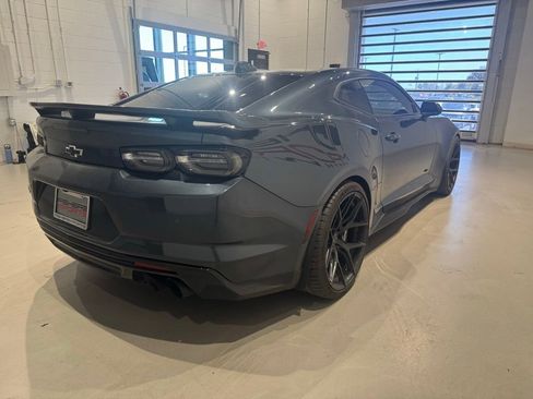 Used 2021 Chevrolet Camaro ZL1 RWD image 7