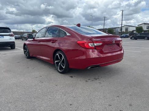 Used 2018 Honda Accord Sport image 3