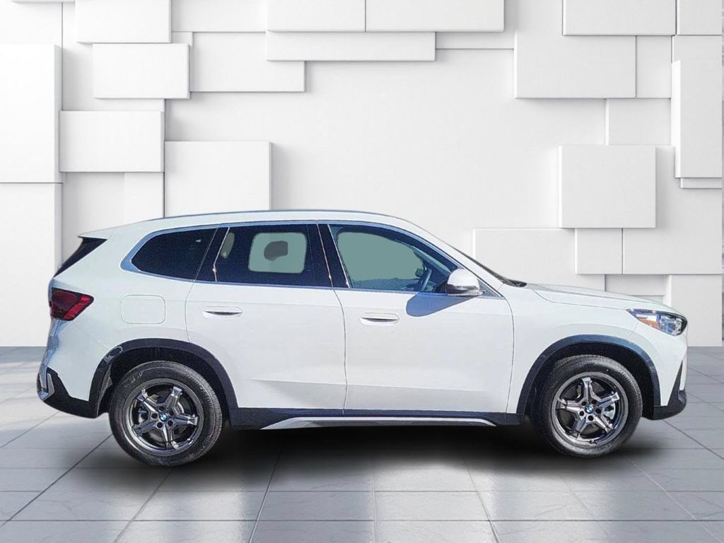 Used 2026 BMW X1 xDrive28i w/ Convenience Package AWD/4WD image 4