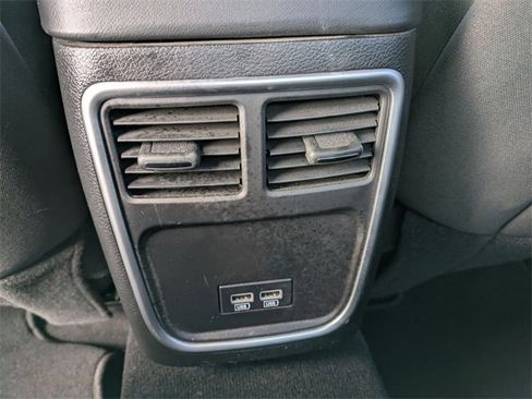 Used 2020 Dodge Charger SXT image 18